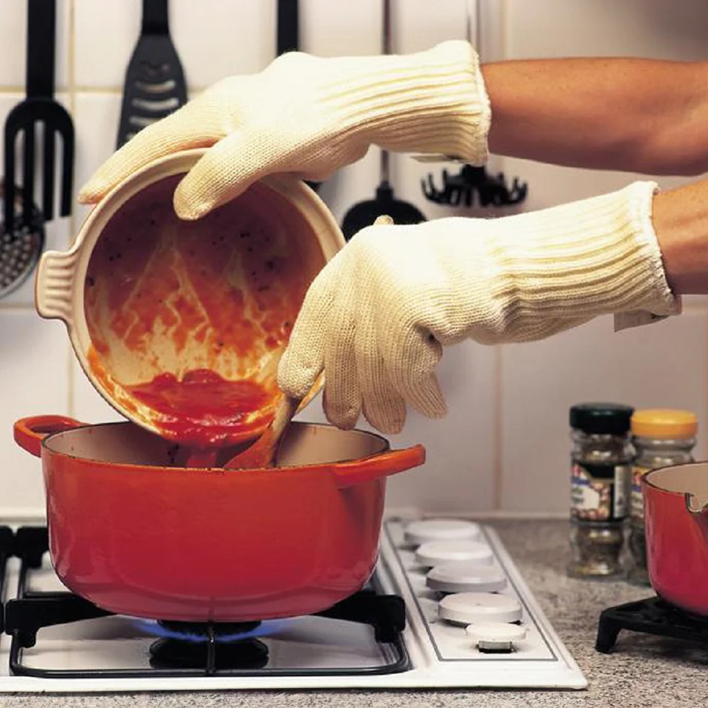 Heat resistant oven gloves - medium sleeve - Image 3