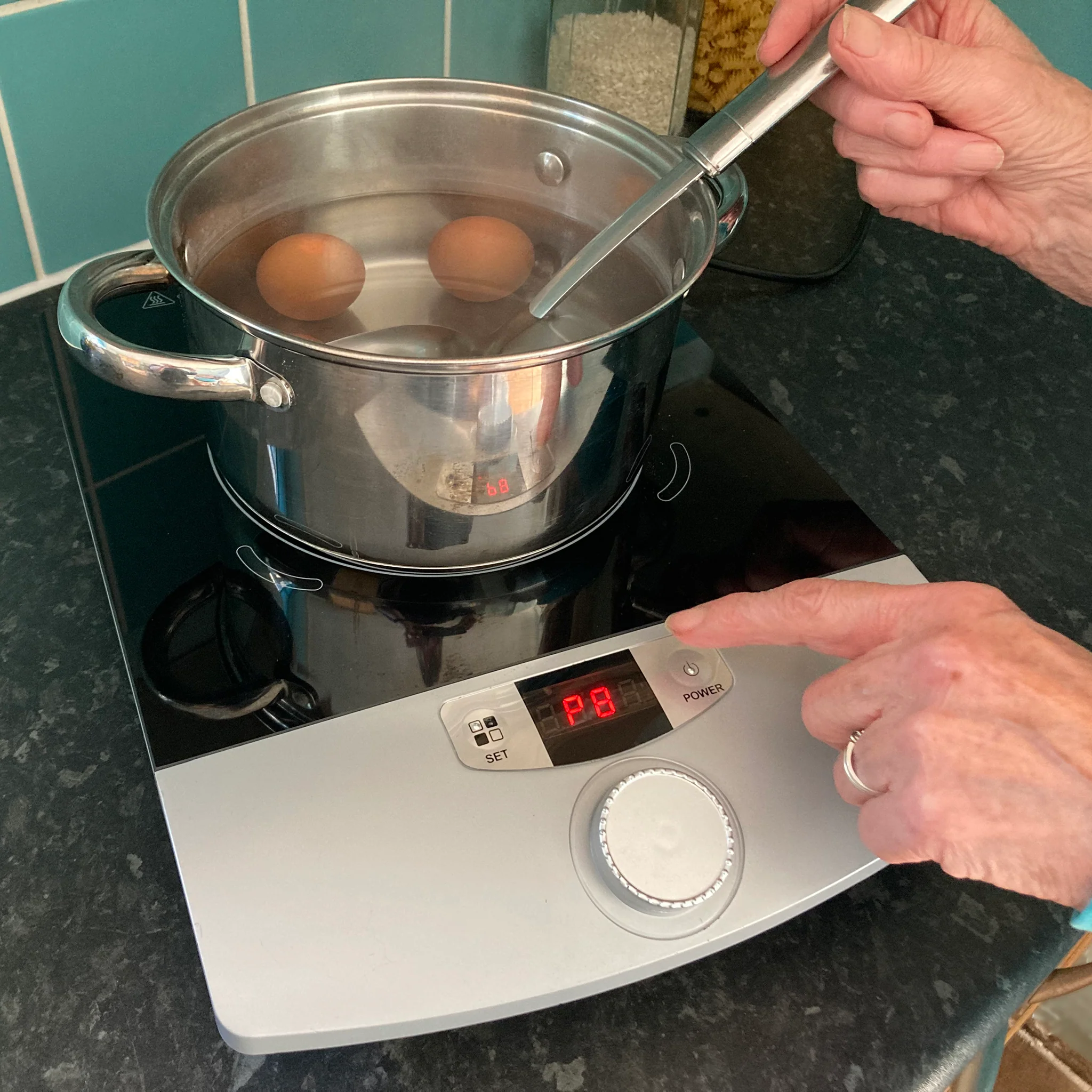 RNIB Talking Induction Hob - Image 5
